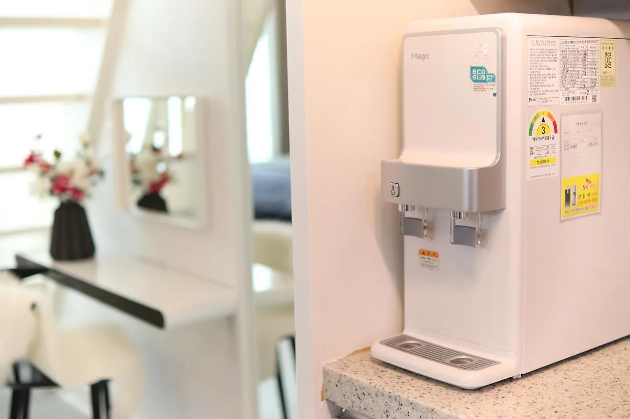 Apartment Ferienwohnung Here House Hongdae Seoul