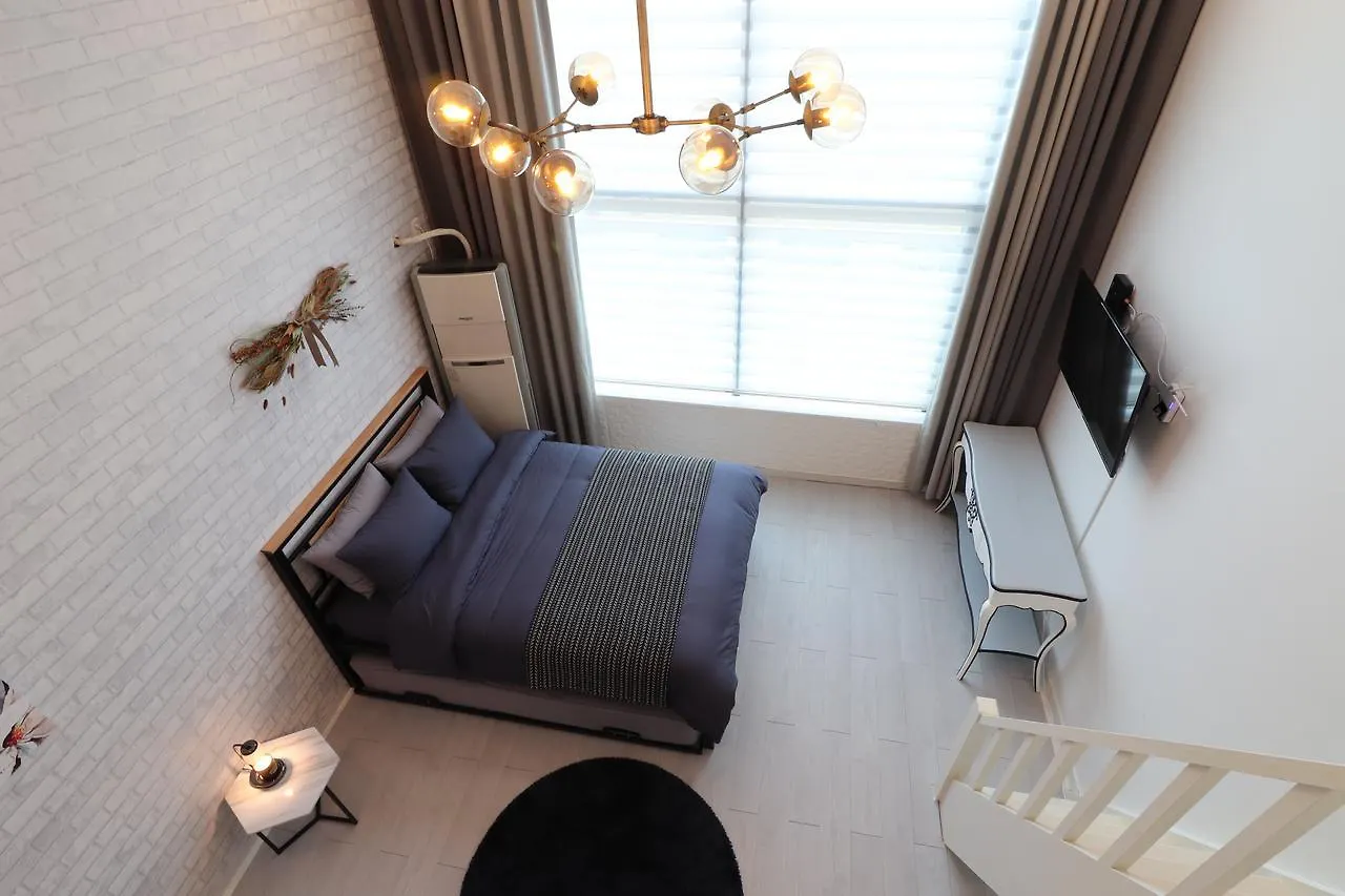 Ferienwohnung Here House Hongdae Seoul