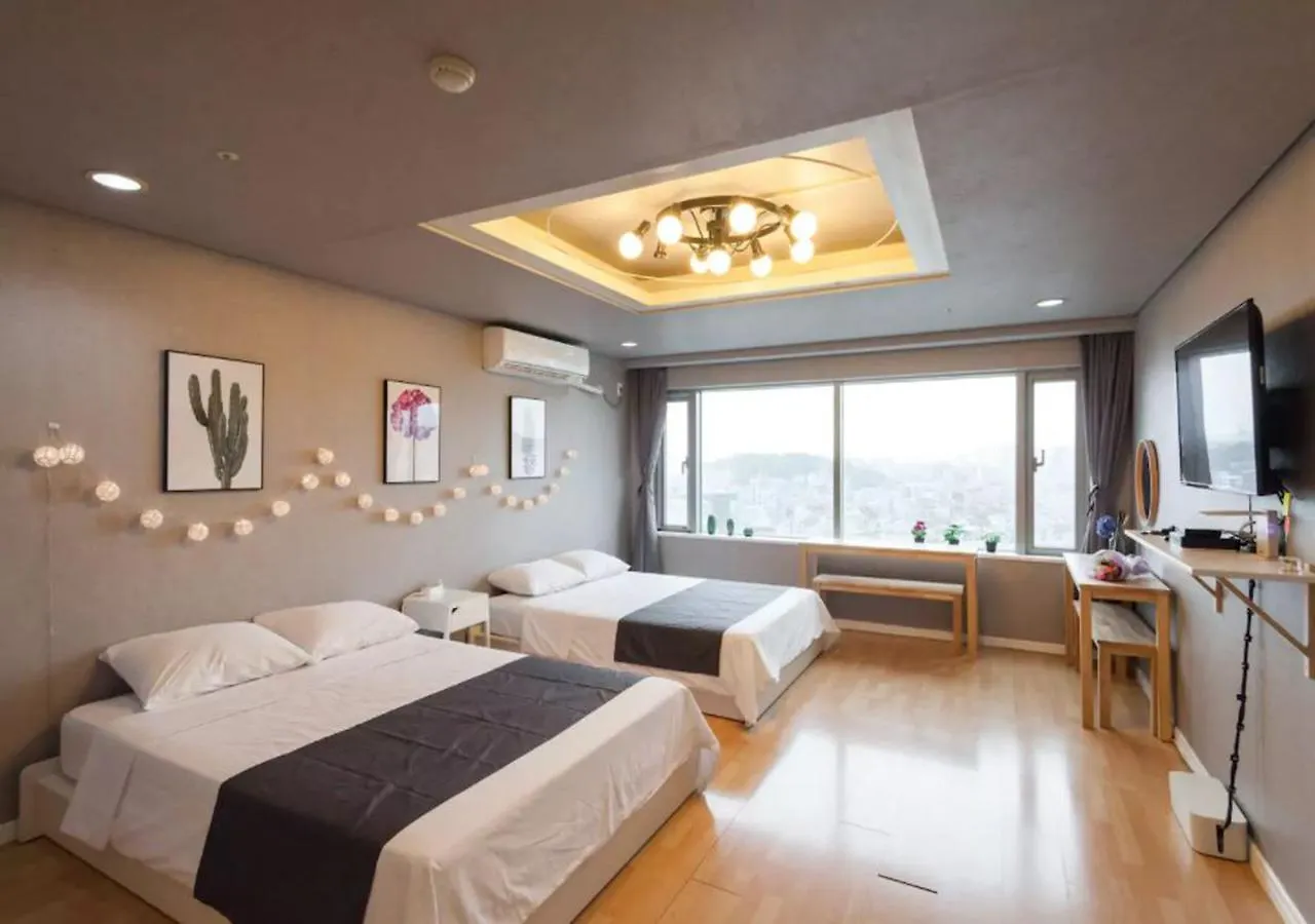 Apartment Ferienwohnung Here House Hongdae Seoul
